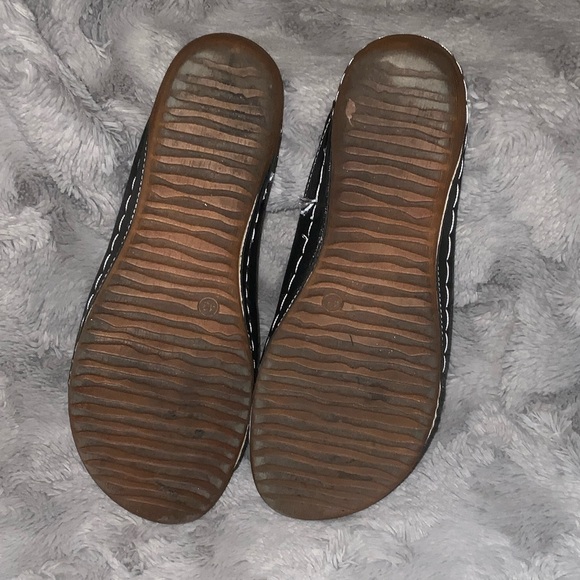 Women's Slide Sandals - Picture 7 of 8